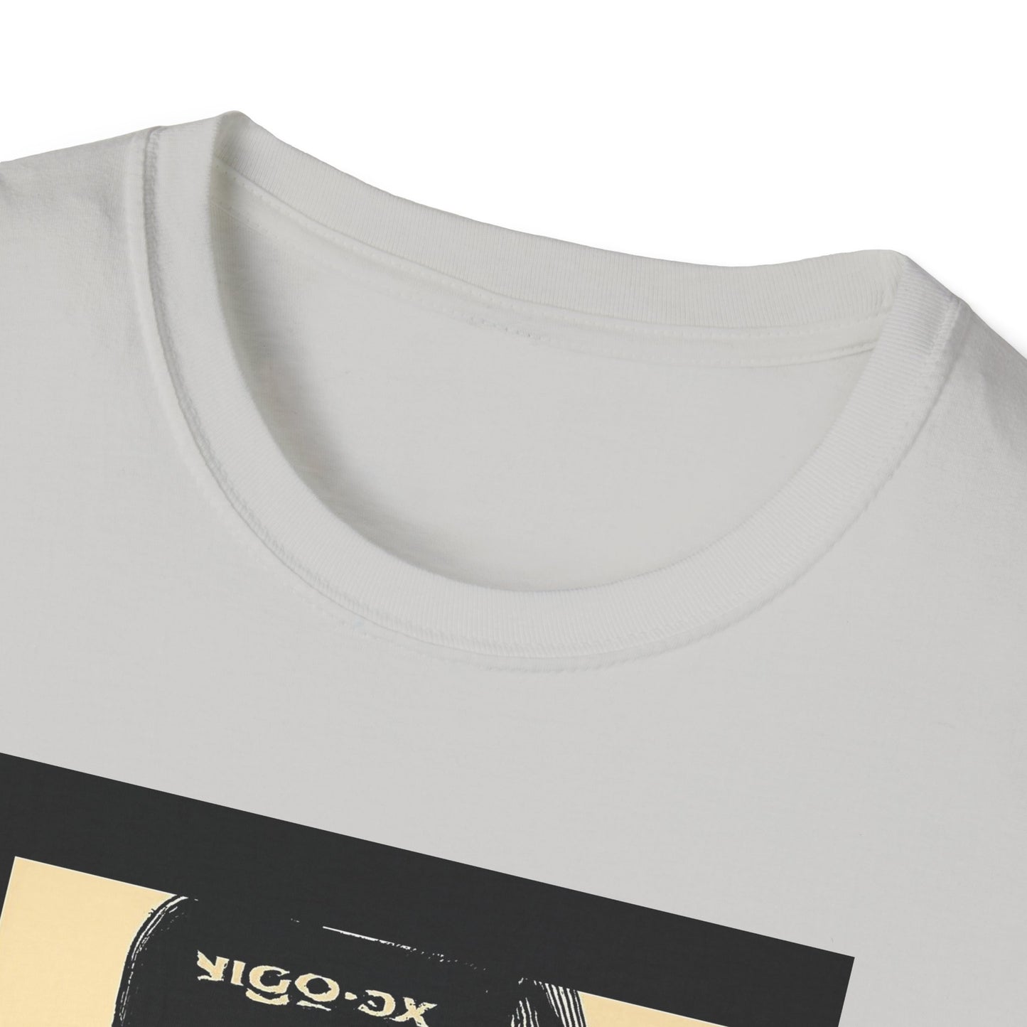 Vintage Graphic Unisex T-Shirt 🖼️📼