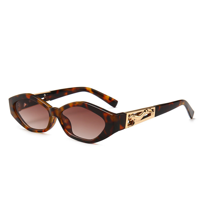 Cat-eye sunglasses for women 😎🐱✨