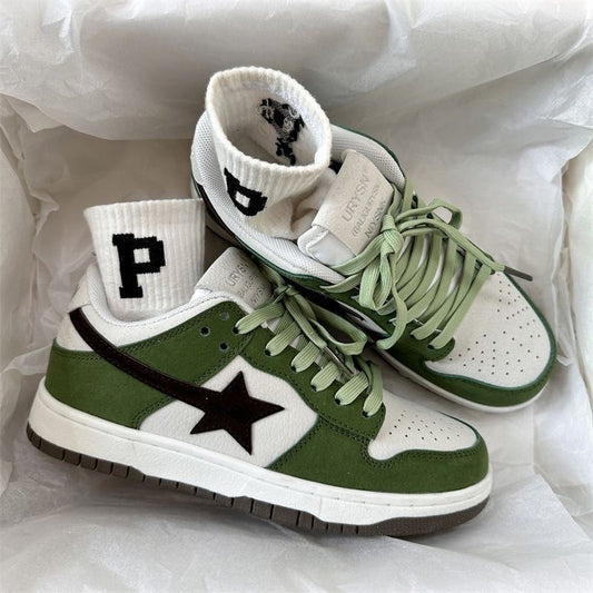 Classic-style sneakers ⭐️⭐️⭐️⭐️⭐️