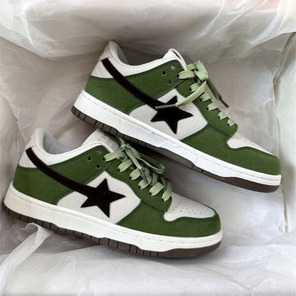 Classic-style sneakers ⭐️⭐️⭐️⭐️⭐️