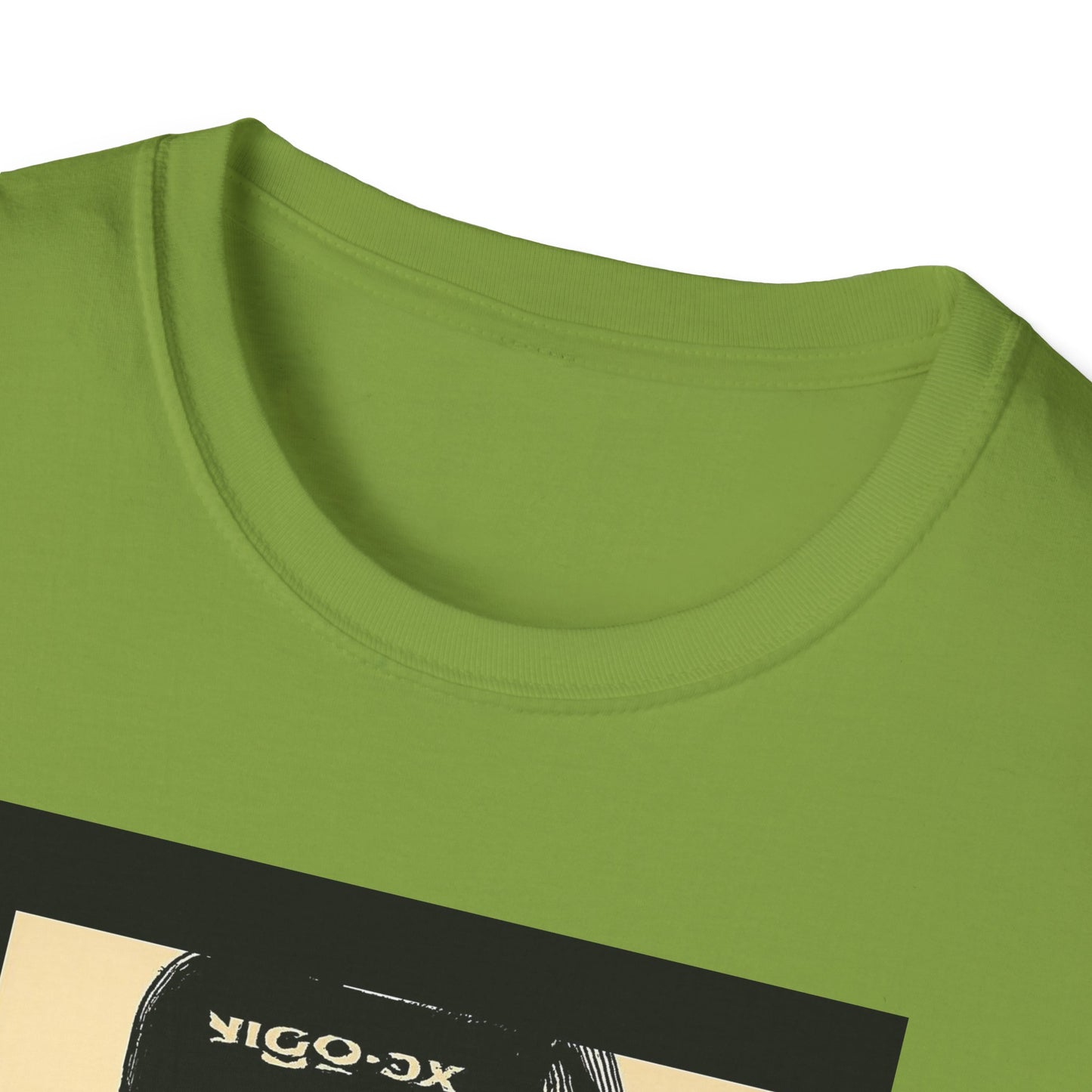 Vintage Graphic Unisex T-Shirt 🖼️📼