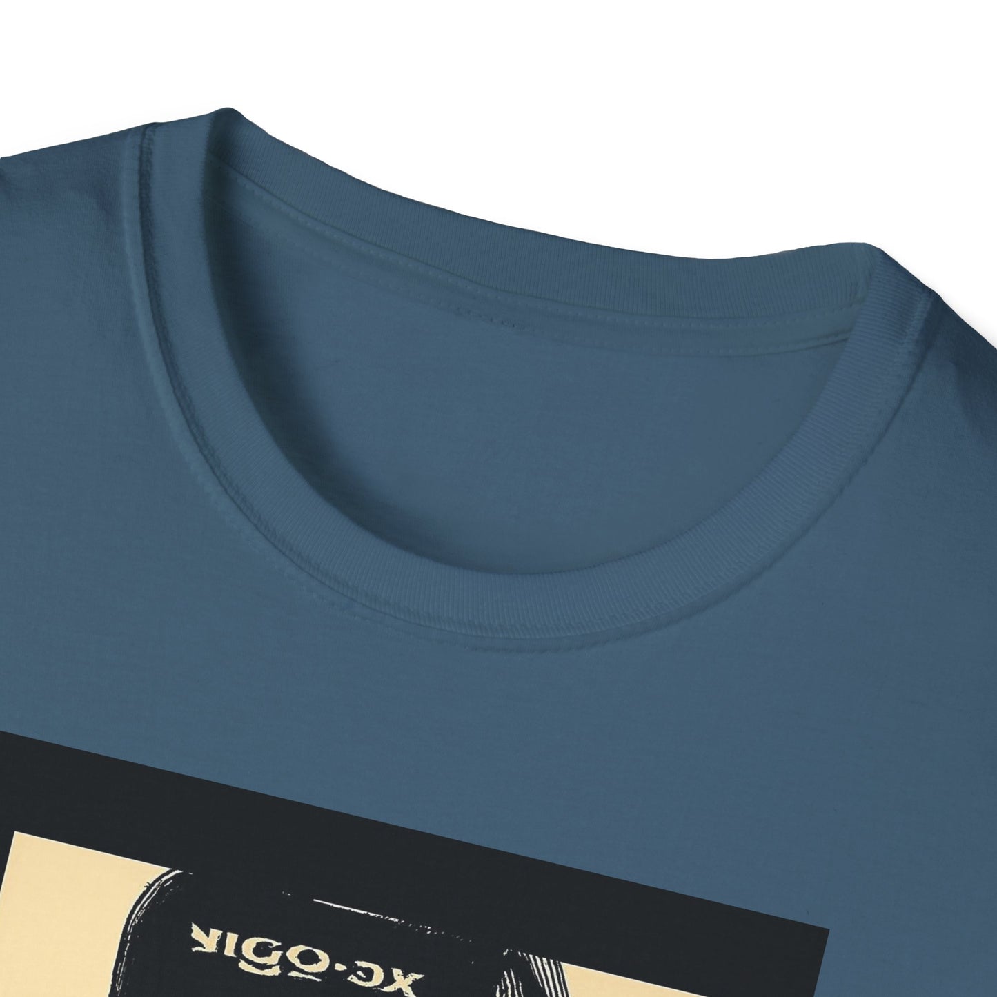 Vintage Graphic Unisex T-Shirt 🖼️📼