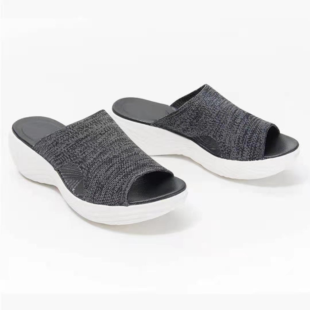 Daily non-slip sandals 👣✨ – waterproof 💧, breathable design 🌬️, and height-boosting sole 📏⬆️
