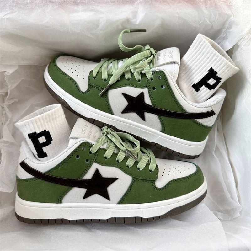 Classic-style sneakers ⭐️⭐️⭐️⭐️⭐️