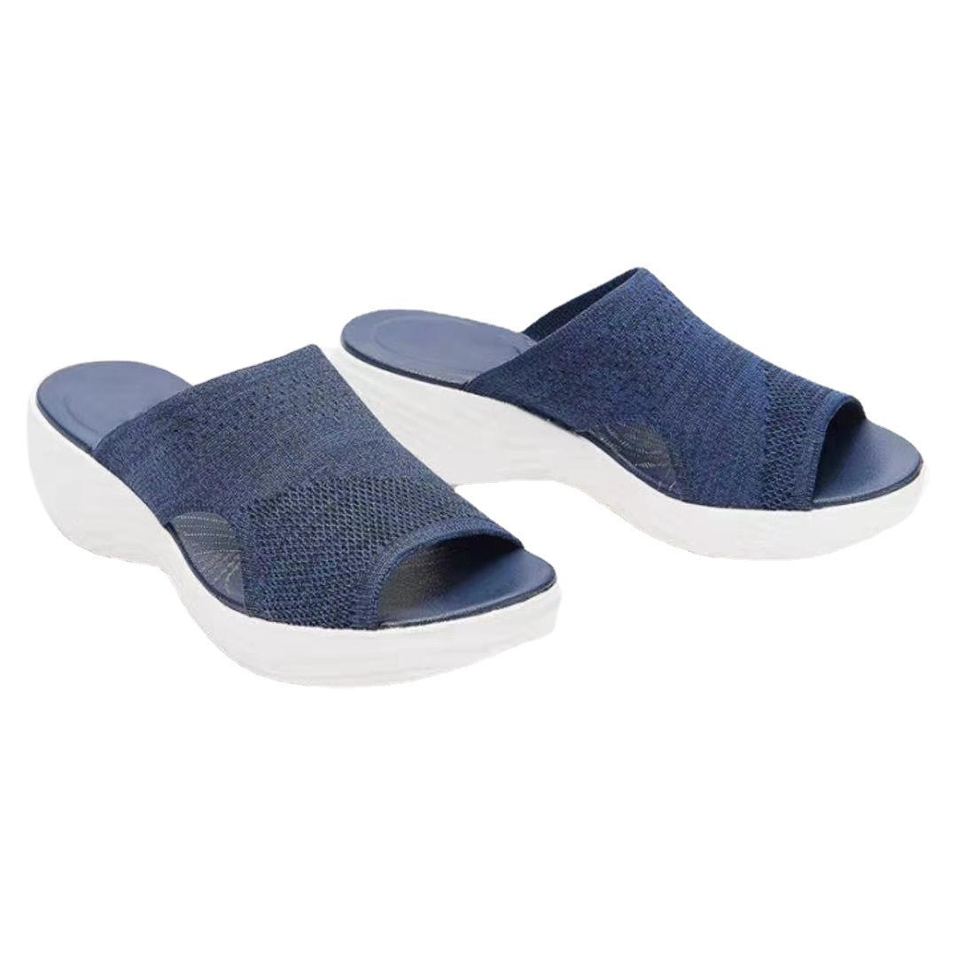 Daily non-slip sandals 👣✨ – waterproof 💧, breathable design 🌬️, and height-boosting sole 📏⬆️