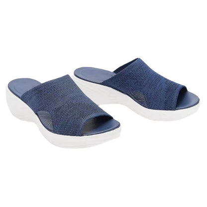 Daily non-slip sandals 👣✨ – waterproof 💧, breathable design 🌬️, and height-boosting sole 📏⬆️